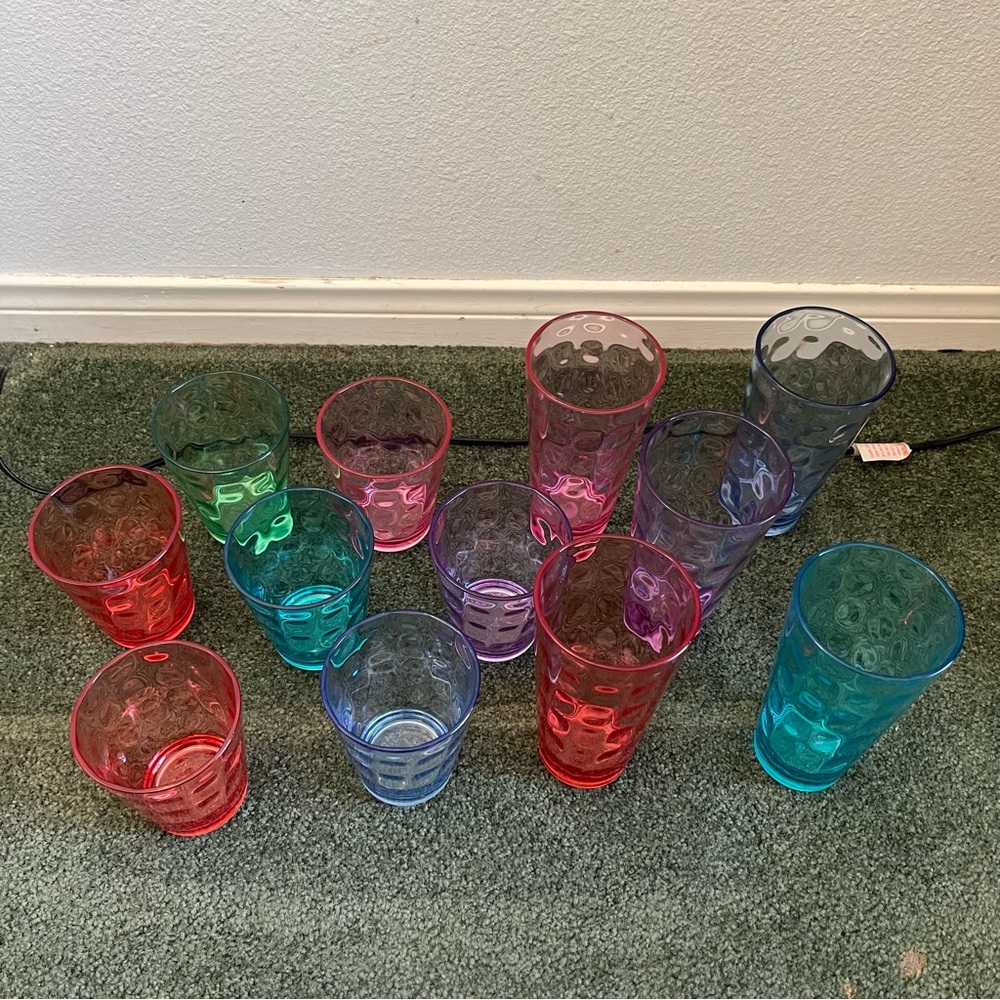 Plastic cups drink ware 12X